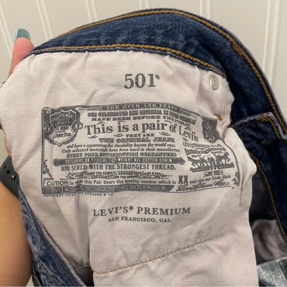 NWT Levi’s 501 Paisley Print Cut Off Shorts Sz 33 - Picture 8 of 11